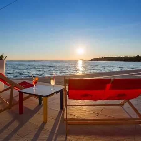 Victoria Mobilehome In Orsera Camping Resort Kültér fotó